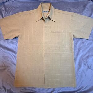 Montique short sleeve button up shirt - Size M - 0357